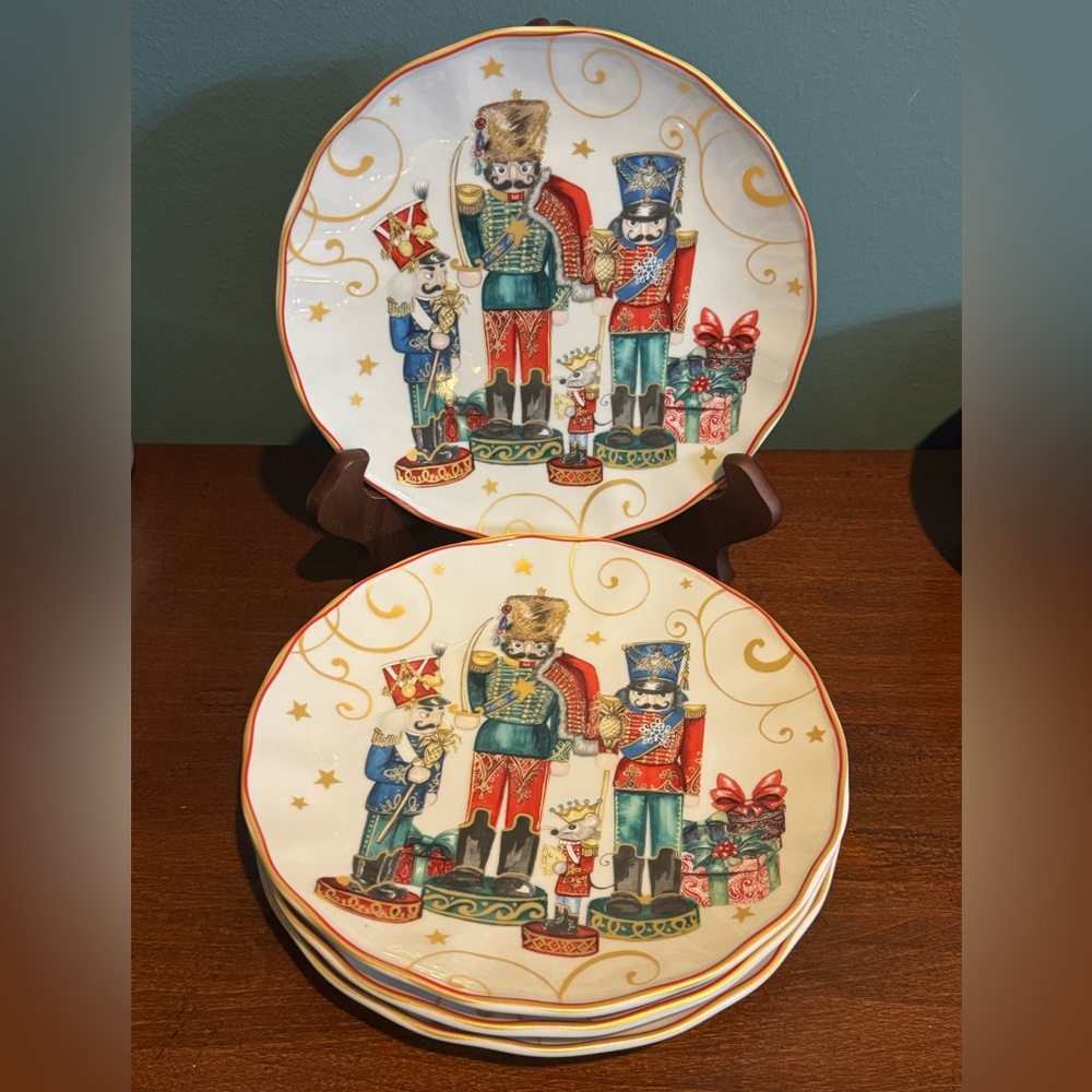 Set of 4 Williams Sonoma TWAS The Night Salad Dessert Plates Nutcrackers 8.25”